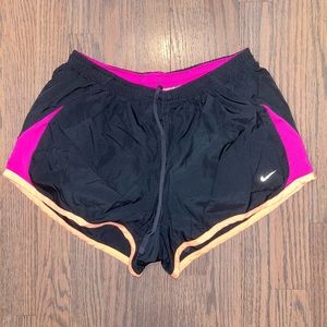 Nike running shorts M